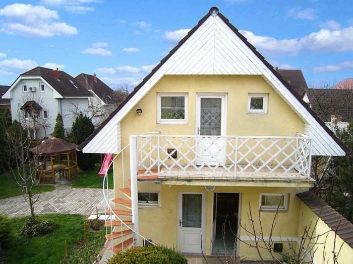 Апартаменты Patrik Apartman Шиофок Экстерьер фото